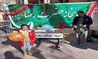 پذیرایی از مراجعین و بیماران با پخش شیرینی و شربت به مناسبت خجسته اعیاد شعبانیه در محوطه بیمارستان