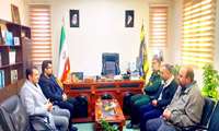 دیدار مدیر شبکه بهداشت و درمان شهرستان نظرآباد و رئیس بیمارستان امام حسن مجتبی(ع) با فرمانده سپاه ناحیه نظرآباد به مناسبت روز پاسدار